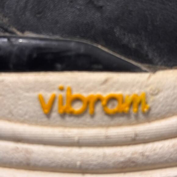 Danner Mountain 600 Sz 11.5 US 4.5" Black Leather Boots Vibram Anti-Slip Soles - Picture 6 of 11